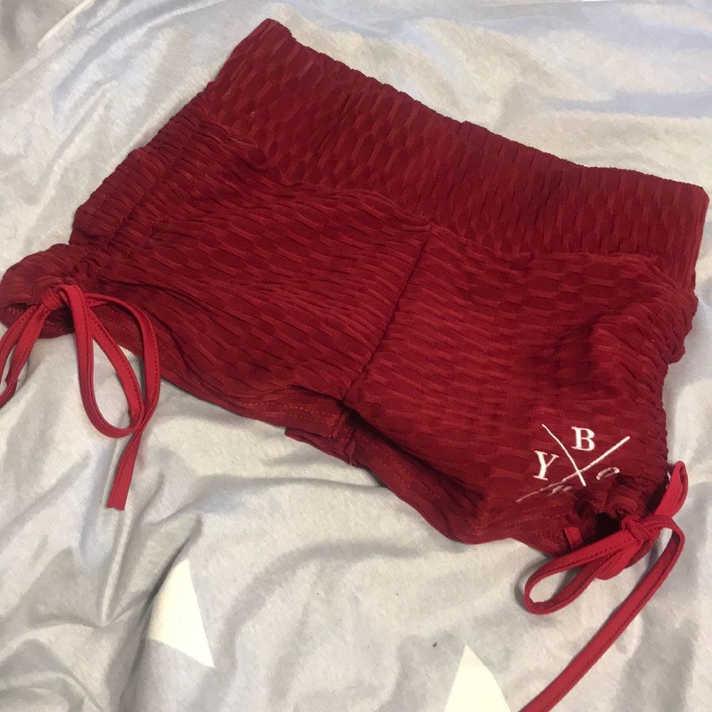 BYOH (be your own hero) shorts